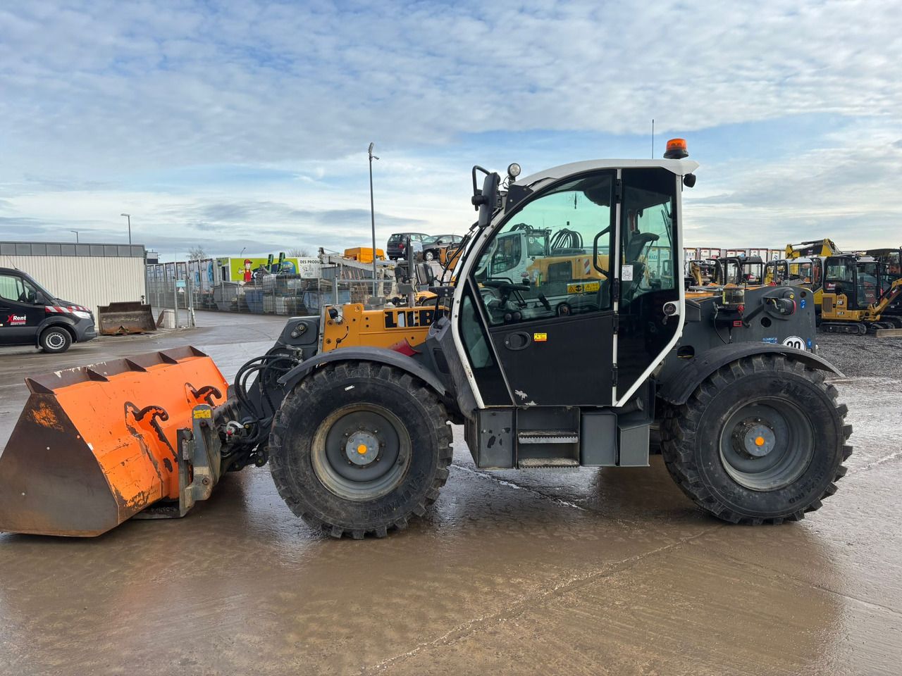 Liebherr T32 - 7 S - Cargadora de ruedas telescópica: foto 1 Liebherr T32 - 7 S - Cargadora de ruedas telescópica: foto 1