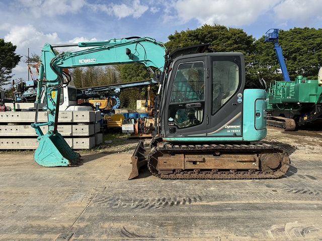 KOBELCO SK75SRD-3E - Excavadora de cadenas: foto 3 KOBELCO SK75SRD-3E - Excavadora de cadenas: foto 3