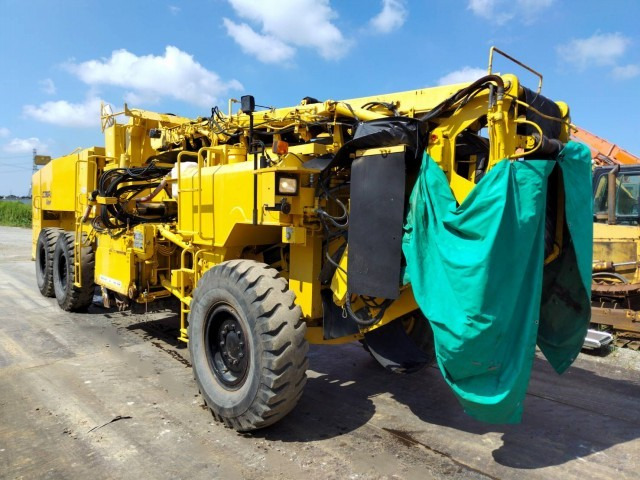 KOMATSU GC380F-2 - Fresadora en frío: foto 4 KOMATSU GC380F-2 - Fresadora en frío: foto 4