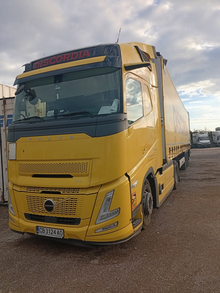VOLVO FH 460 Aero, Damaged, Located in Bari,Italy - Cabeza tractora: foto 2 VOLVO FH 460 Aero, Damaged, Located in Bari,Italy - Cabeza tractora: foto 2