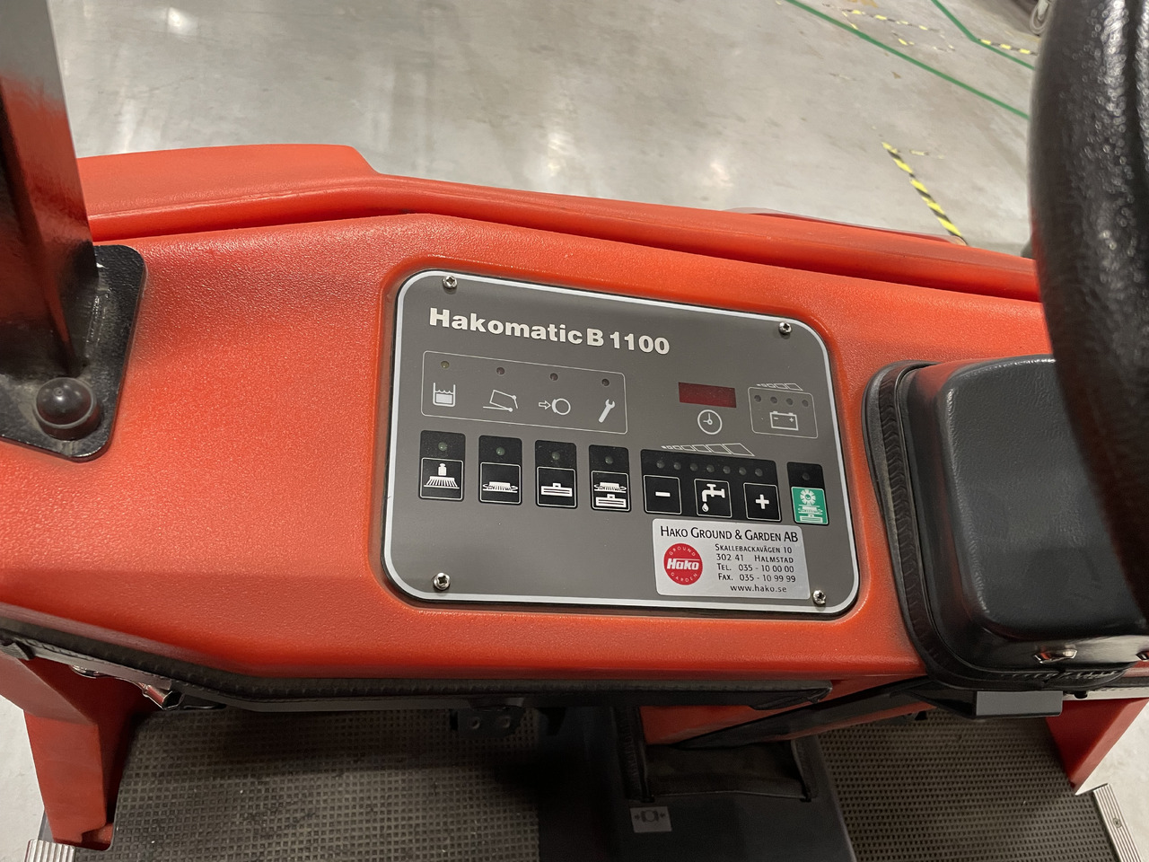 Hako Hakomatic B 1100 - Barredora industrial: foto 5 Hako Hakomatic B 1100 - Barredora industrial: foto 5