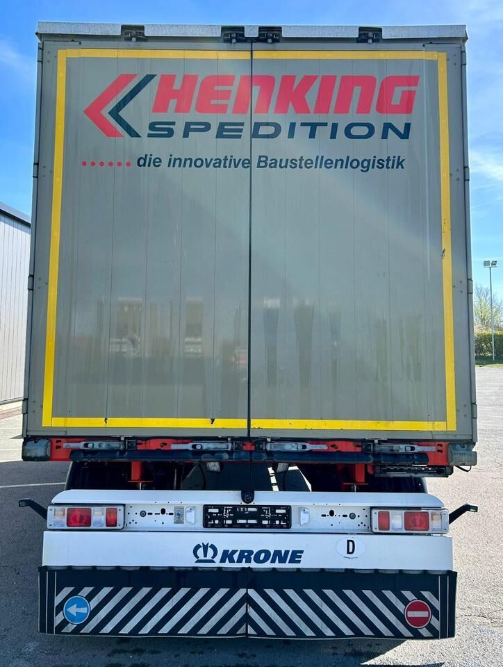 Anhänger + Krone + 2 Achsen + Scheibenbremse + EZ 2018 - Remolque con toldo: foto 5 Anhänger + Krone + 2 Achsen + Scheibenbremse + EZ 2018 - Remolque con toldo: foto 5