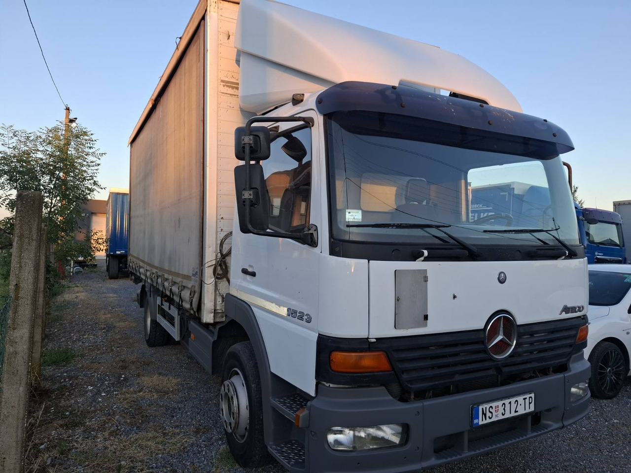 MERCEDES-BENZ ATEGO 1523 - Camión: foto 2 MERCEDES-BENZ ATEGO 1523 - Camión: foto 2