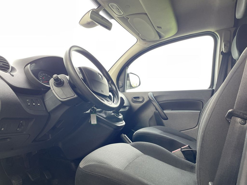 Furgoneta pequeña Renault Kangoo 1.5 dCi E6 90pk R-link BPM Vrij! Lease €171 p/m, Airco, Navi + Camera, PDC, Volledig onderhoudshistorie aanwezig: foto 8 Furgoneta pequeña Renault Kangoo 1.5 dCi E6 90pk R-link BPM Vrij! Lease €171 p/m, Airco, Navi + Camera, PDC, Volledig onderhoudshistorie aanwezig: foto 8