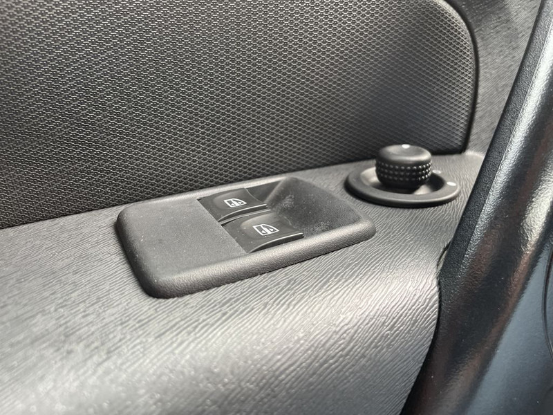 Furgoneta pequeña Renault Kangoo 1.5 dCi E6 90pk R-link BPM Vrij! Lease €171 p/m, Airco, Navi + Camera, PDC, Volledig onderhoudshistorie aanwezig: foto 15 Furgoneta pequeña Renault Kangoo 1.5 dCi E6 90pk R-link BPM Vrij! Lease €171 p/m, Airco, Navi + Camera, PDC, Volledig onderhoudshistorie aanwezig: foto 15