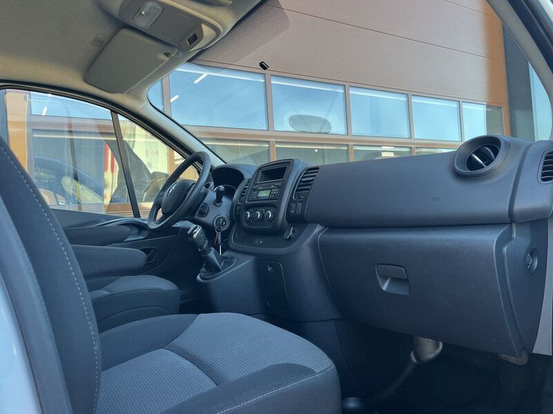 Furgoneta pequeña Renault Trafic 1.6 dCi E6 Comfort Lease €236 p/m, 2x Schuifdeur, Airco, PDC, Cruise controle, Onderhoudshistorie aanwezig: foto 8 Furgoneta pequeña Renault Trafic 1.6 dCi E6 Comfort Lease €236 p/m, 2x Schuifdeur, Airco, PDC, Cruise controle, Onderhoudshistorie aanwezig: foto 8