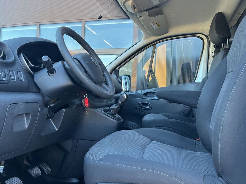 Furgoneta pequeña Renault Trafic 1.6 dCi E6 Comfort Lease €236 p/m, 2x Schuifdeur, Airco, PDC, Cruise controle, Onderhoudshistorie aanwezig: foto 7 Furgoneta pequeña Renault Trafic 1.6 dCi E6 Comfort Lease €236 p/m, 2x Schuifdeur, Airco, PDC, Cruise controle, Onderhoudshistorie aanwezig: foto 7