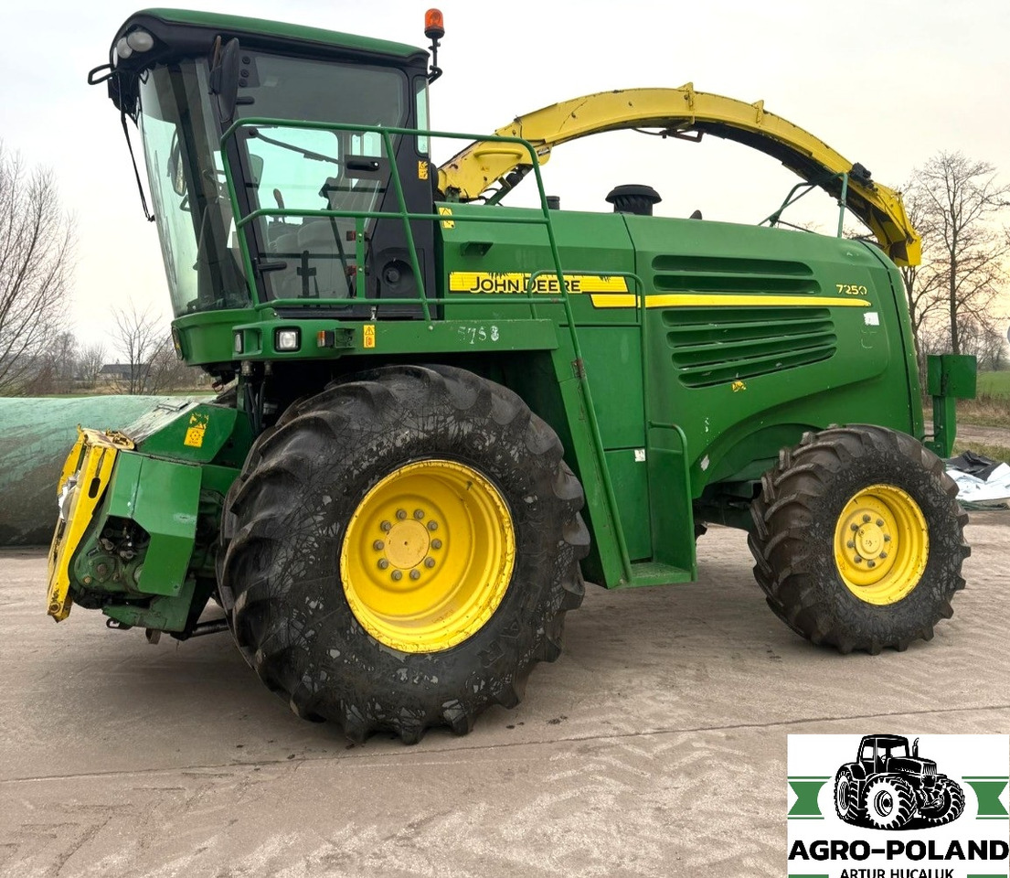 JOHN DEERE 7250 - 2008 rok - Kemper 445 - Pickup 630B - Cosechadora de forraje: foto 1 JOHN DEERE 7250 - 2008 rok - Kemper 445 - Pickup 630B - Cosechadora de forraje: foto 1