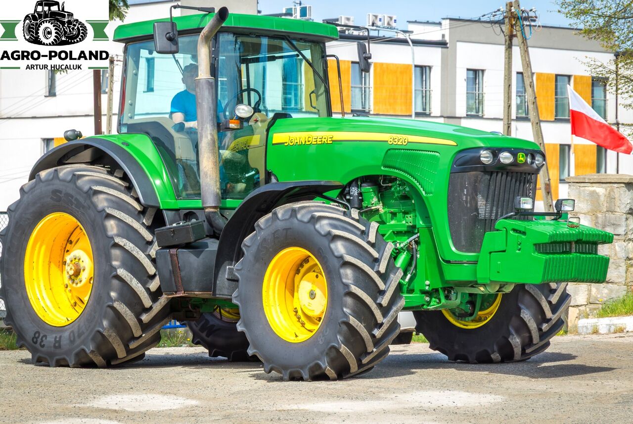 JOHN DEERE 8320 - TLS - POWERSHIFT - Tractor: foto 1 JOHN DEERE 8320 - TLS - POWERSHIFT - Tractor: foto 1