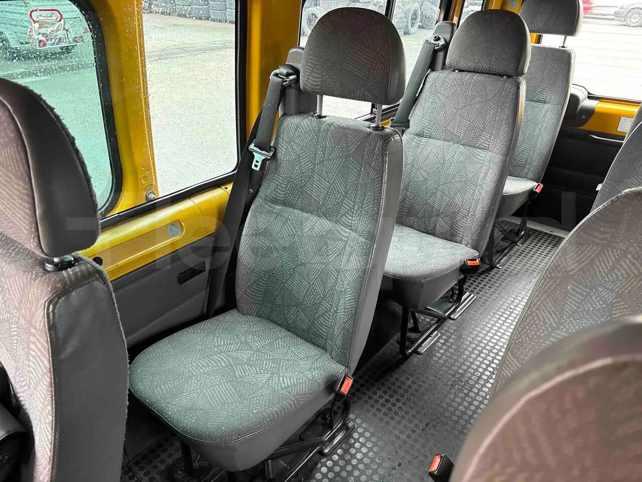 Autobús suburbano Ford Transit: foto 32