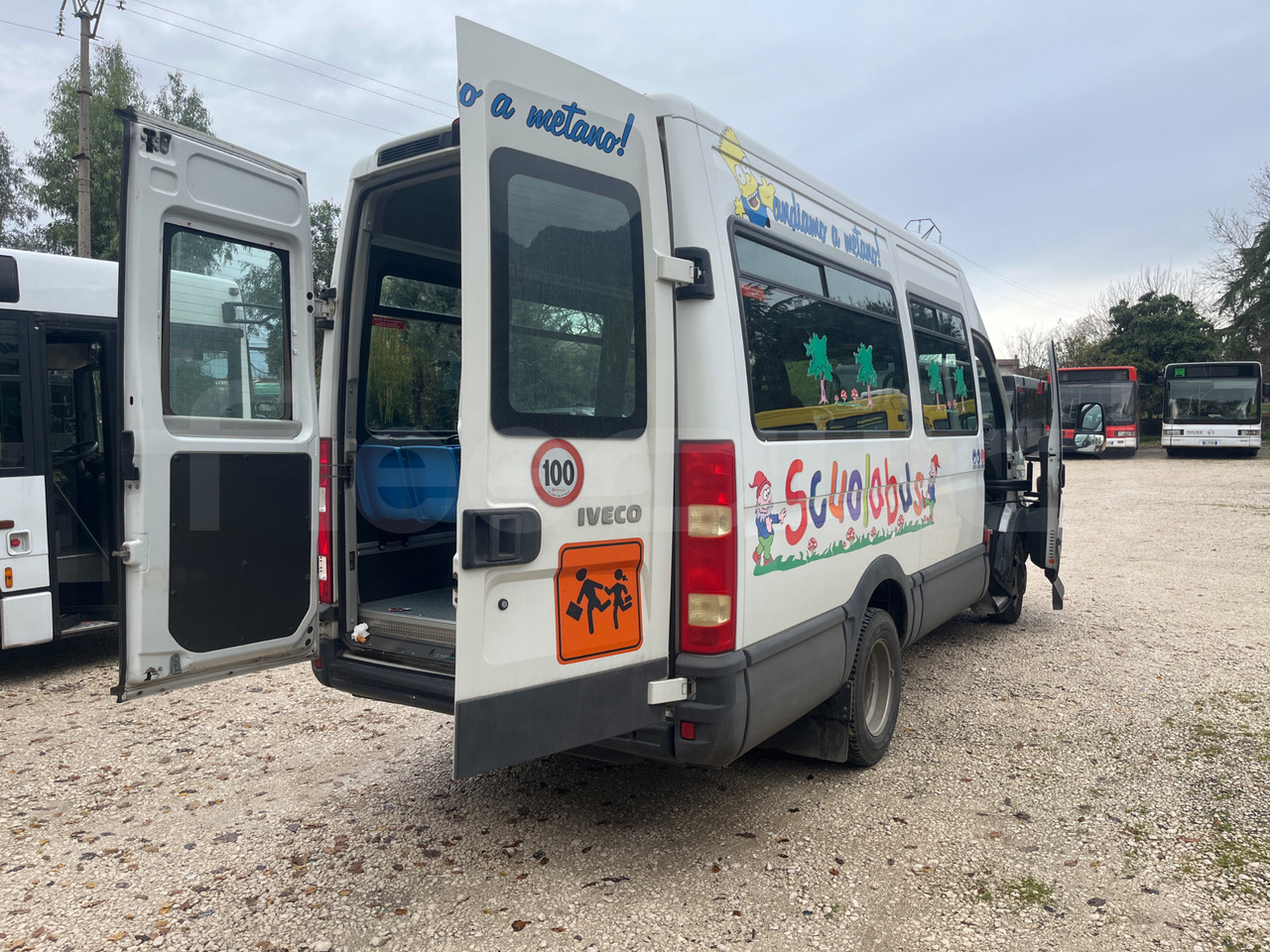 Autobús escolar Iveco Daily: foto 18