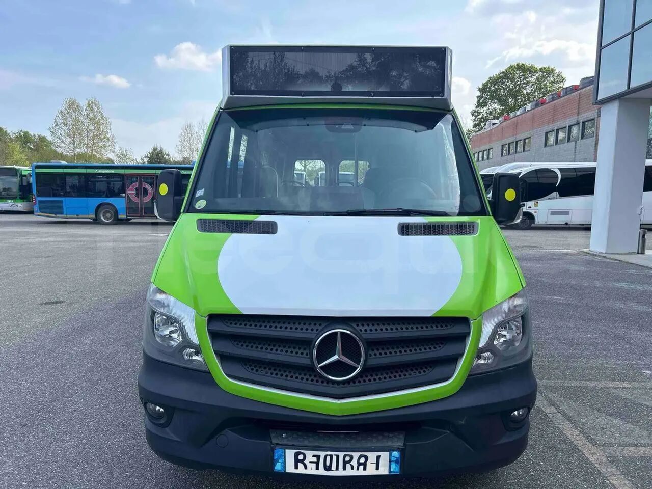 Mercedes-Benz Sprinter - Autobús suburbano: foto 1 Mercedes-Benz Sprinter - Autobús suburbano: foto 1