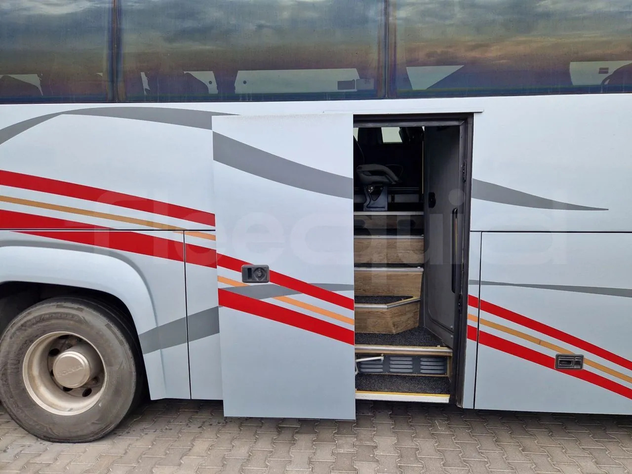 Autocar Scania Touring HD: foto 17 Autocar Scania Touring HD: foto 17