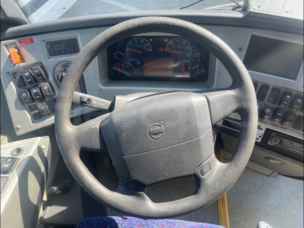 Volvo B12B - Autocar: foto 2 Volvo B12B - Autocar: foto 2