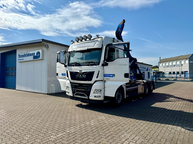 MAN TGX 26.580 BL 6x2 Zwillingbereifte Liftachse Abroller Hiab Funk- - Multibasculante camión: foto 3 MAN TGX 26.580 BL 6x2 Zwillingbereifte Liftachse Abroller Hiab Funk- - Multibasculante camión: foto 3