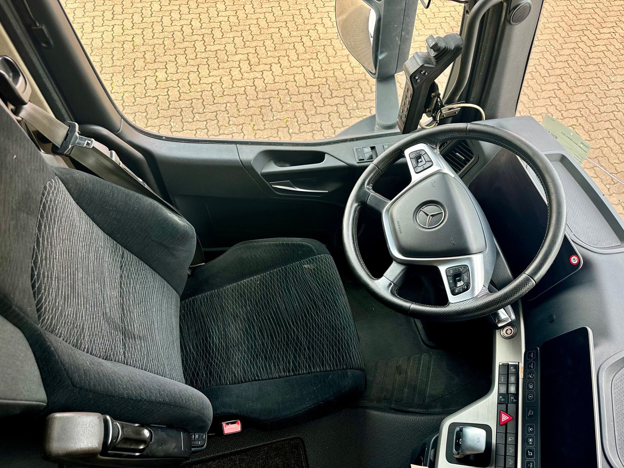 Multibasculante camión para transporte de contenedores MERCEDES-BENZ Arocs 3553 4 Achsen Tridem: foto 19 Multibasculante camión para transporte de contenedores MERCEDES-BENZ Arocs 3553 4 Achsen Tridem: foto 19