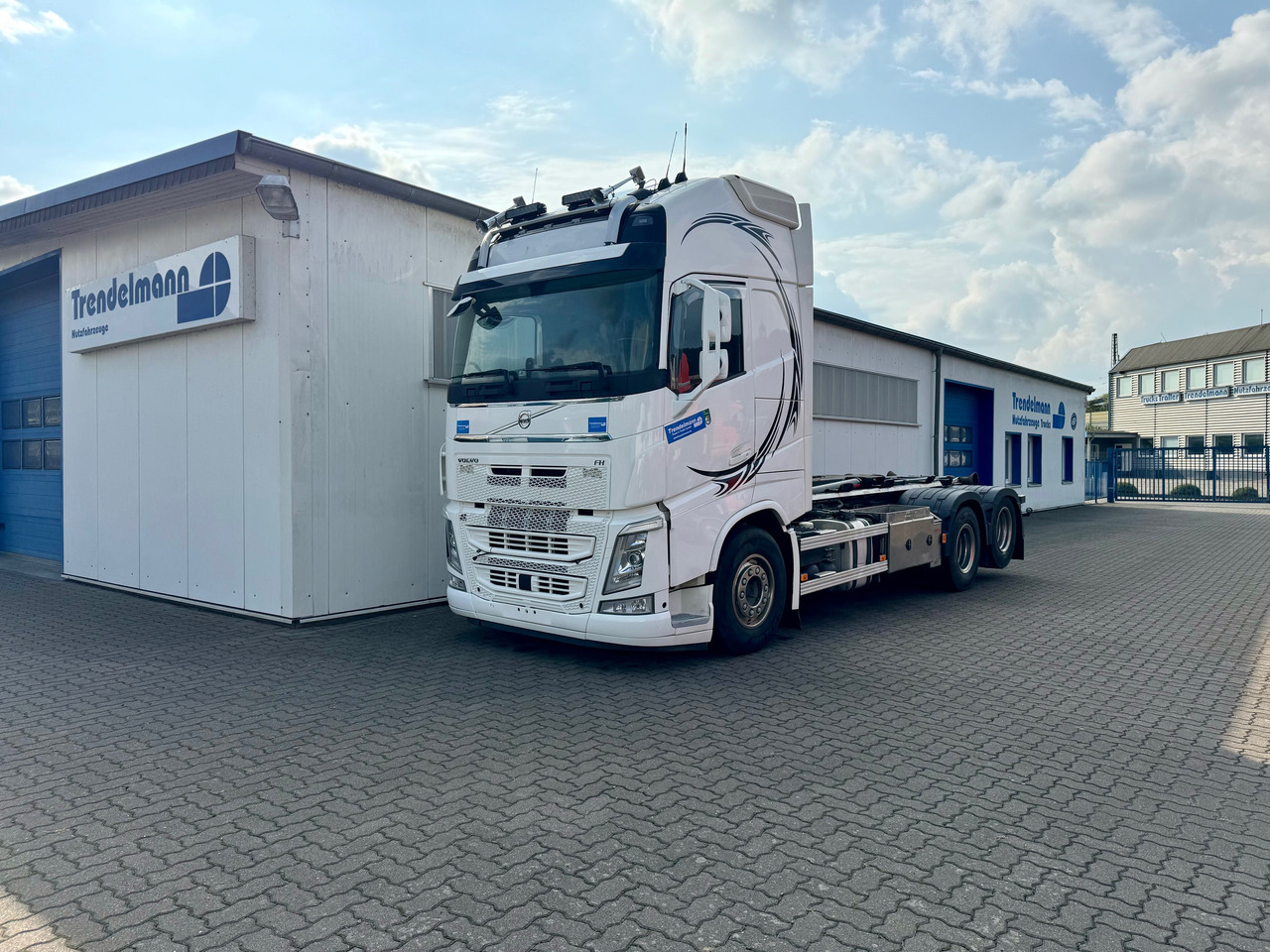 VOLVO Fh-13-540 6x4R - Multibasculante camión: foto 1 VOLVO Fh-13-540 6x4R - Multibasculante camión: foto 1