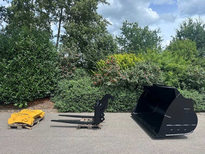 Cat 938M Fusion coupler, Bucket, Forks - Acoplamiento rápido para Maquinaria de construcción: foto 1 Cat 938M Fusion coupler, Bucket, Forks - Acoplamiento rápido para Maquinaria de construcción: foto 1