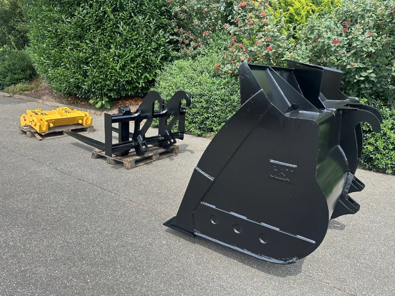 Cat 938M Fusion coupler, Bucket, Forks - Acoplamiento rápido para Maquinaria de construcción: foto 3 Cat 938M Fusion coupler, Bucket, Forks - Acoplamiento rápido para Maquinaria de construcción: foto 3