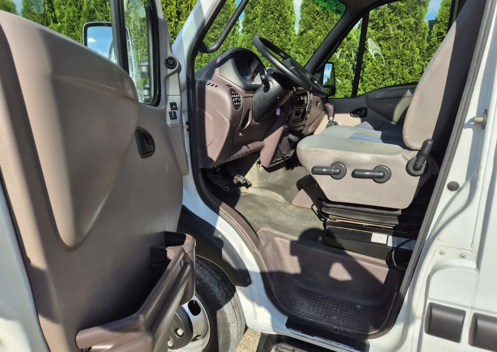 Renault Mascott Silnik Iveco 2.8 130KM - Volquete furgoneta: foto 5 Renault Mascott Silnik Iveco 2.8 130KM - Volquete furgoneta: foto 5