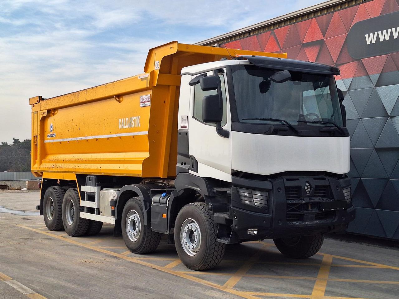 RENAULT K 520 - Volquete camión: foto 3 RENAULT K 520 - Volquete camión: foto 3