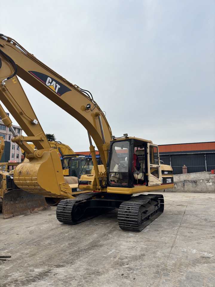 CATERPILLAR 320BL used excavator low price for sale caterpillar - Excavadora de cadenas: foto 4 CATERPILLAR 320BL used excavator low price for sale caterpillar - Excavadora de cadenas: foto 4