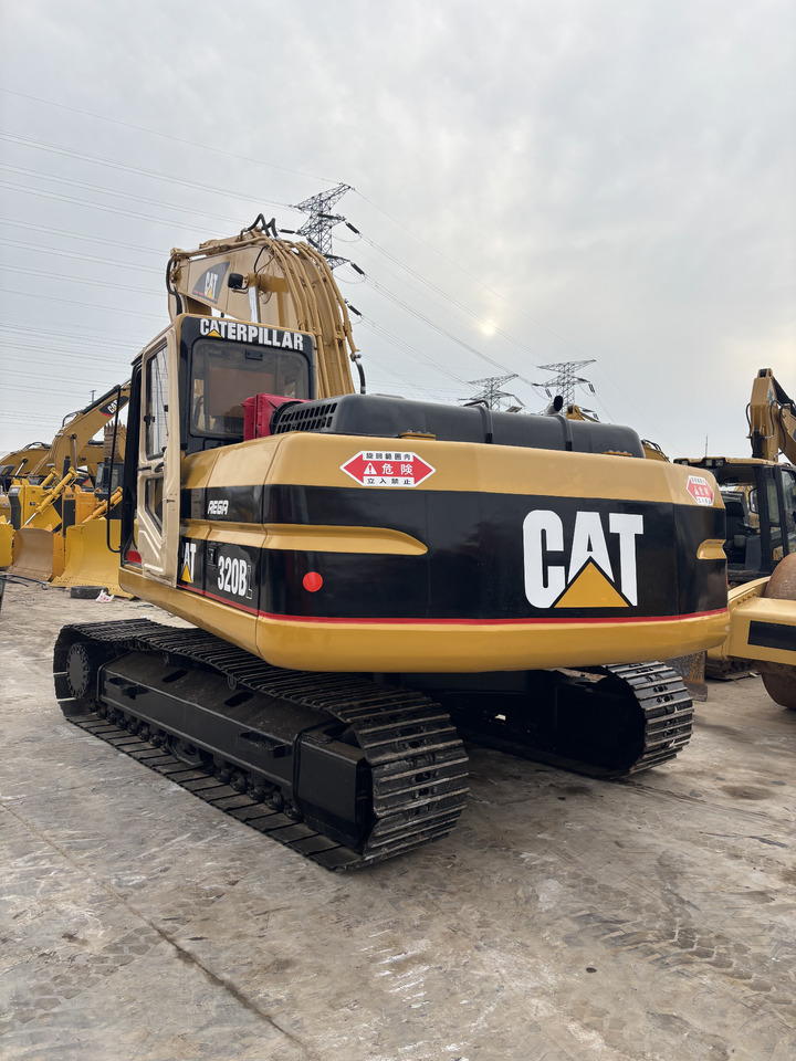CATERPILLAR 320BL used excavator low price for sale caterpillar - Excavadora de cadenas: foto 2 CATERPILLAR 320BL used excavator low price for sale caterpillar - Excavadora de cadenas: foto 2