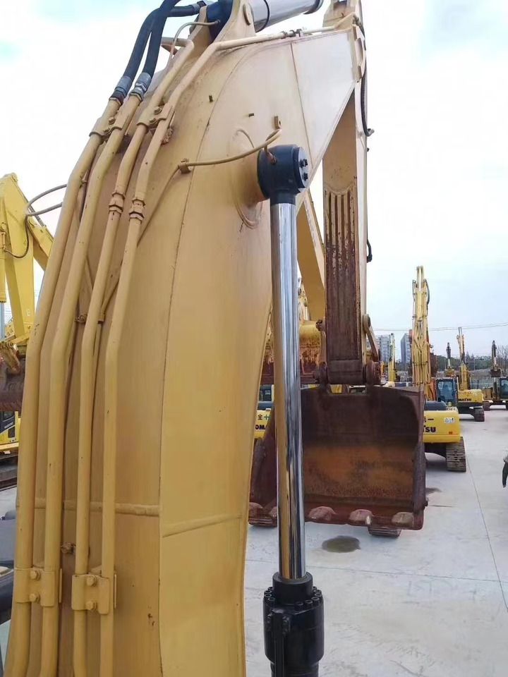 CATERPILLAR 325C used excavator low price for sale caterpillar - Excavadora de cadenas: foto 5 CATERPILLAR 325C used excavator low price for sale caterpillar - Excavadora de cadenas: foto 5