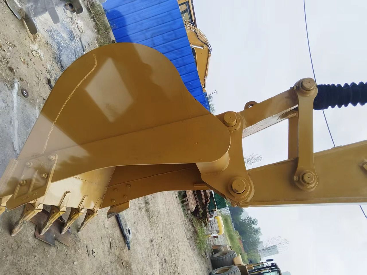CATERPILLAR 330DL good condition 2024 30 ton excavator for sale - Excavadora de cadenas: foto 2 CATERPILLAR 330DL good condition 2024 30 ton excavator for sale - Excavadora de cadenas: foto 2