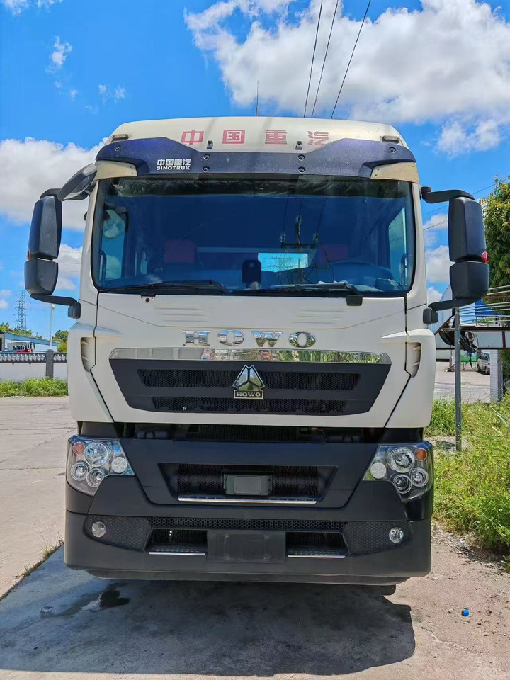 SINOTRUK howo 371,430 ,460 tractor multiple models used and stock new tractors Customizable - Cabeza tractora: foto 2 SINOTRUK howo 371,430 ,460 tractor multiple models used and stock new tractors Customizable - Cabeza tractora: foto 2