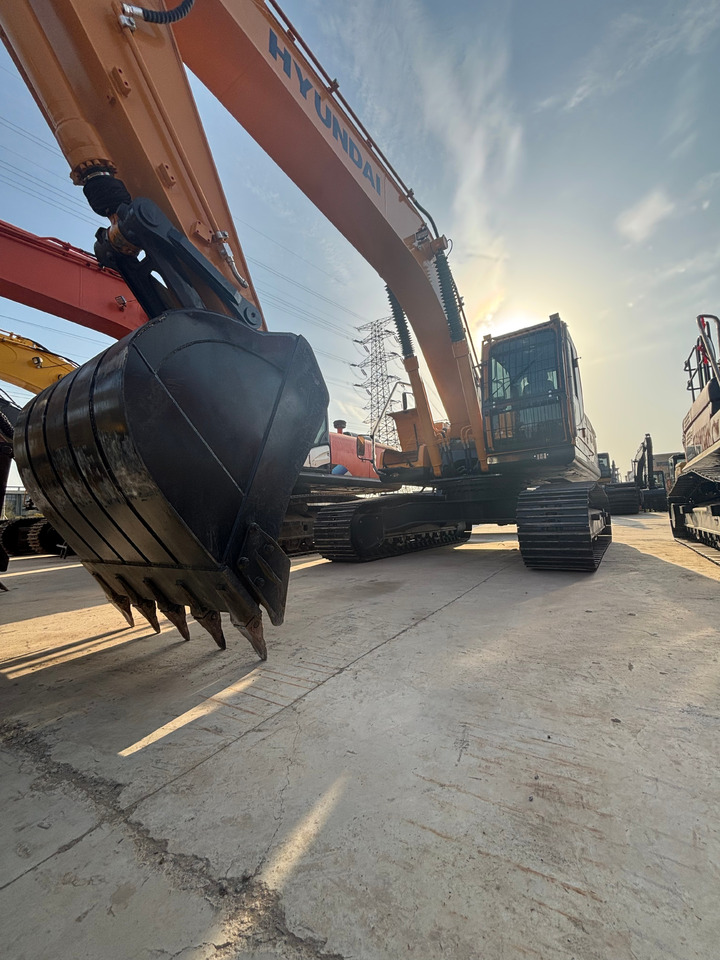 HYUNDAI 305LC-9T - Excavadora de cadenas: foto 3 HYUNDAI 305LC-9T - Excavadora de cadenas: foto 3