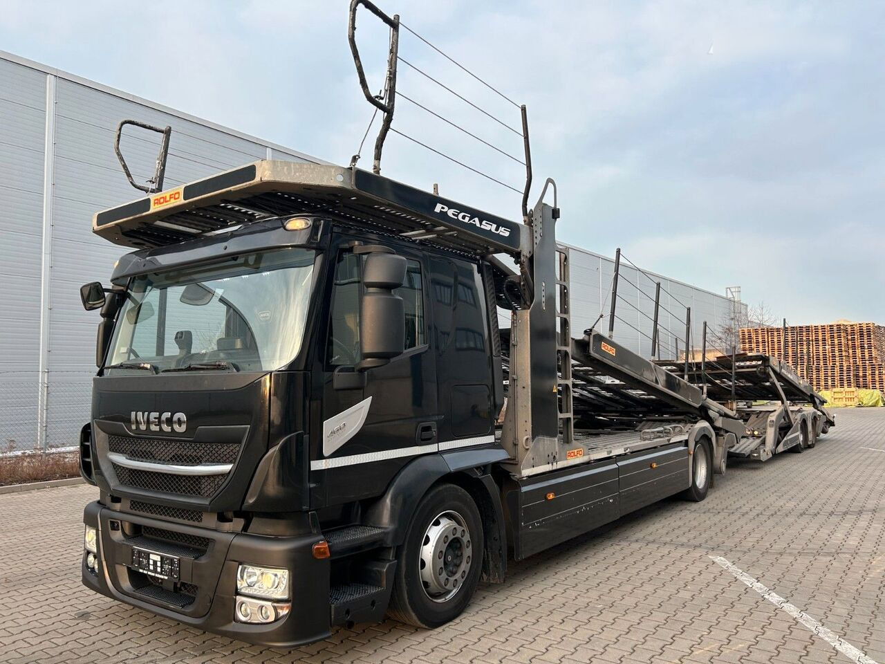 IVECO Stralis 460 - Portavehículos camión: foto 1 IVECO Stralis 460 - Portavehículos camión: foto 1
