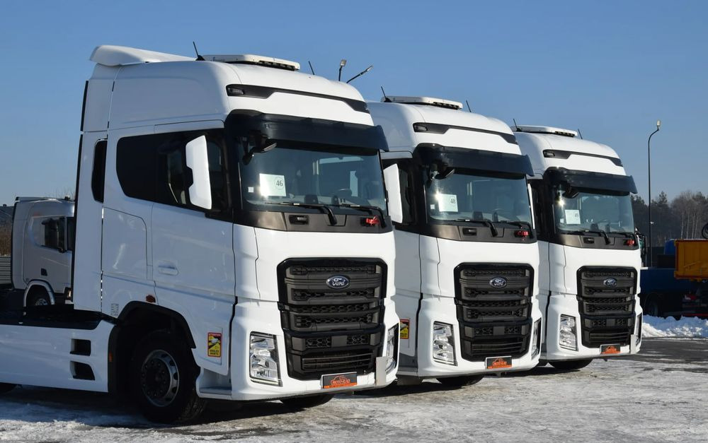 Ford F-MAX 500 / RETARDER / KLIMATYZACJA POSTOJOWA / ACC / NAWIGACJA / KLIMA / LEDY / 2 ZBIORNIKI / FULL SPILERY / 2023 / NISKI PRZEBIEG / FULL OPCJA / SERWISOWANY / SPROWADZONY - Cabeza tractora: foto 3 Ford F-MAX 500 / RETARDER / KLIMATYZACJA POSTOJOWA / ACC / NAWIGACJA / KLIMA / LEDY / 2 ZBIORNIKI / FULL SPILERY / 2023 / NISKI PRZEBIEG / FULL OPCJA / SERWISOWANY / SPROWADZONY - Cabeza tractora: foto 3