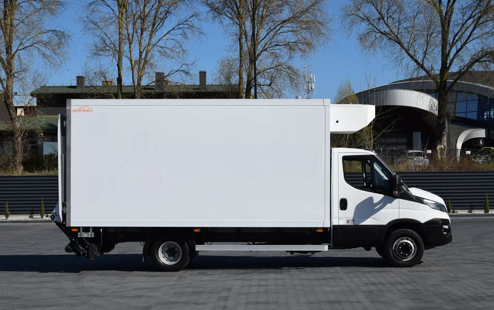 Iveco DAILY 70C18 / 3.0 - 180 KM / AUTOMAT HI-MATIC / 3 OSOBY / CHŁODNIA - MROŹNIA 4,55 M / AGREGAD FRIGOBLOCK / WINDA SORENSEN / KLIMA / TEMPOMAT / KAMERA COFANIA / REGULOWANE ZAWIESZENIE / SERWISOWA - Frigorífico camión: foto 4 Iveco DAILY 70C18 / 3.0 - 180 KM / AUTOMAT HI-MATIC / 3 OSOBY / CHŁODNIA - MROŹNIA 4,55 M / AGREGAD FRIGOBLOCK / WINDA SORENSEN / KLIMA / TEMPOMAT / KAMERA COFANIA / REGULOWANE ZAWIESZENIE / SERWISOWA - Frigorífico camión: foto 4