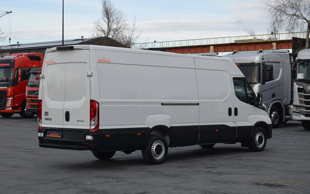 Iveco DAILY MAXI 35S14 / 2.3 - 140 KM / AUTOMAT HI-MATIC / NOWY MODEL / 3 OSOBY / DOSTAWCZE / BLASZAK / KAMERA COFANIA / TEMPOMAT / KLIMA / 2022 / SERWISOWANY / SPROWADZONY Z NIEMIEC - Furgón: foto 5 Iveco DAILY MAXI 35S14 / 2.3 - 140 KM / AUTOMAT HI-MATIC / NOWY MODEL / 3 OSOBY / DOSTAWCZE / BLASZAK / KAMERA COFANIA / TEMPOMAT / KLIMA / 2022 / SERWISOWANY / SPROWADZONY Z NIEMIEC - Furgón: foto 5