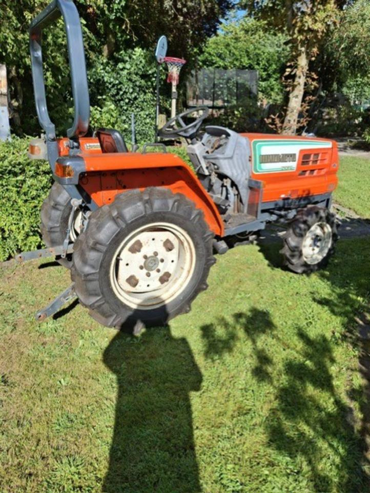 Kleintraktor Hinomoto-Kubota 21 PS - Tractor viñedo/ Frutero: foto 3 Kleintraktor Hinomoto-Kubota 21 PS - Tractor viñedo/ Frutero: foto 3