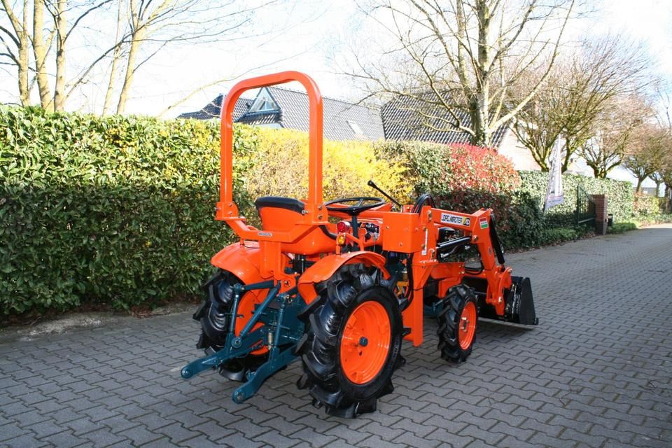 Kleintraktor Kubota B7000 mit Frontlader - Tractor viñedo/ Frutero: foto 5 Kleintraktor Kubota B7000 mit Frontlader - Tractor viñedo/ Frutero: foto 5
