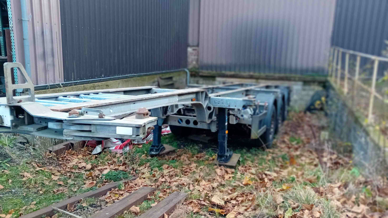 SCHMITZ CARGOBULL châssis porte-conteneur semi-remorque Os - type SGF*3 - adaptable pour conteneur 20' et 40' - Portacontenedore/ Intercambiable semirremolque: foto 2 SCHMITZ CARGOBULL châssis porte-conteneur semi-remorque Os - type SGF*3 - adaptable pour conteneur 20' et 40' - Portacontenedore/ Intercambiable semirremolque: foto 2