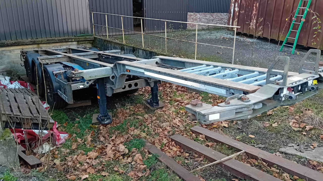 SCHMITZ CARGOBULL châssis porte-conteneur semi-remorque Os - type SGF*3 - adaptable pour conteneur 20' et 40' - Portacontenedore/ Intercambiable semirremolque: foto 1 SCHMITZ CARGOBULL châssis porte-conteneur semi-remorque Os - type SGF*3 - adaptable pour conteneur 20' et 40' - Portacontenedore/ Intercambiable semirremolque: foto 1