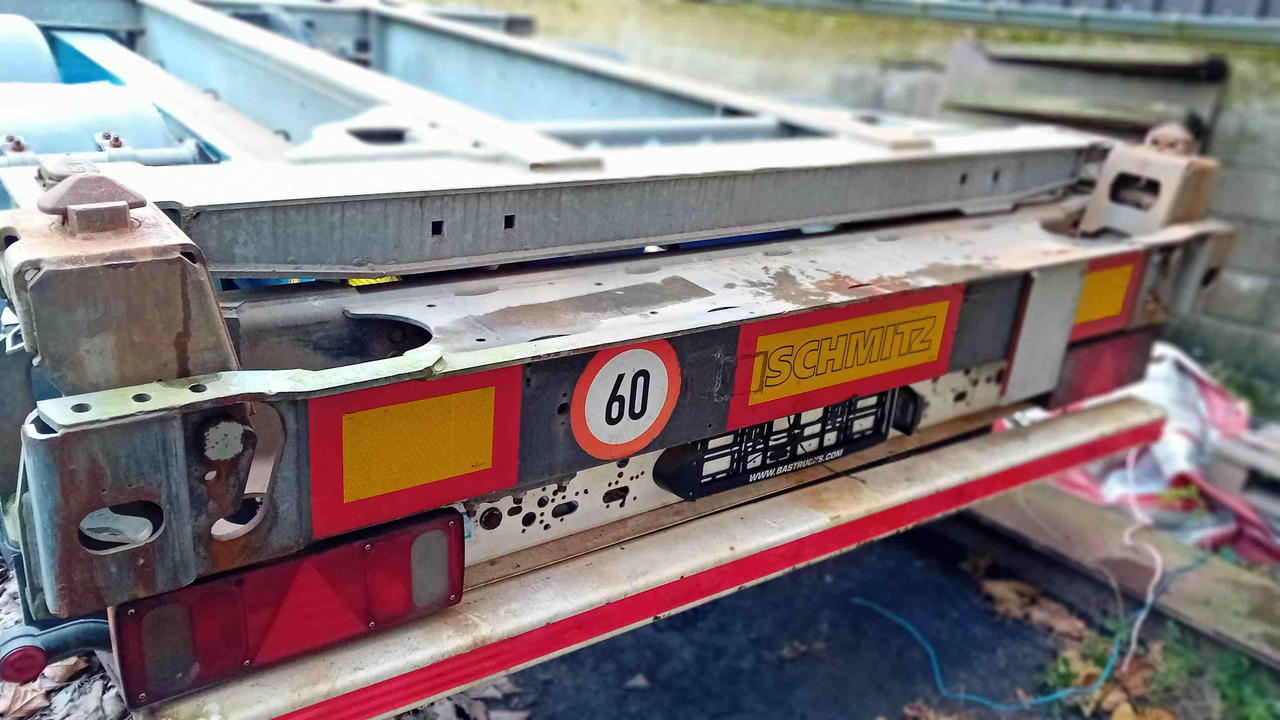 SCHMITZ CARGOBULL châssis porte-conteneur semi-remorque Os - type SGF*3 - adaptable pour conteneur 20' et 40' - Portacontenedore/ Intercambiable semirremolque: foto 4 SCHMITZ CARGOBULL châssis porte-conteneur semi-remorque Os - type SGF*3 - adaptable pour conteneur 20' et 40' - Portacontenedore/ Intercambiable semirremolque: foto 4