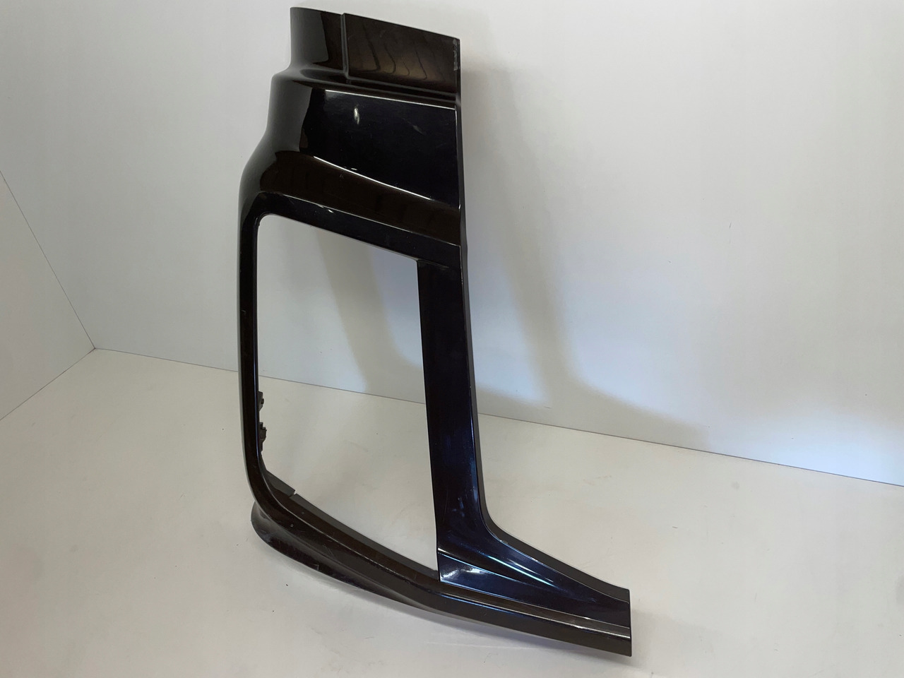 FORD F-MAX ZDERZAK OKULAR OBUDOWA REFLEKTORA JC46-17E950-A - Parachoques para Camión: foto 3 FORD F-MAX ZDERZAK OKULAR OBUDOWA REFLEKTORA JC46-17E950-A - Parachoques para Camión: foto 3