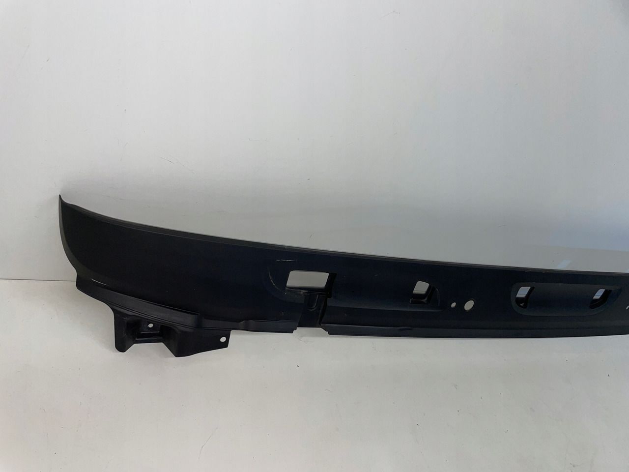 PODSZYBIE DAF MASKOWNICA OSŁONA DAF XF EURO 6 1940691 - Parabrisas para Camión: foto 2 PODSZYBIE DAF MASKOWNICA OSŁONA DAF XF EURO 6 1940691 - Parabrisas para Camión: foto 2