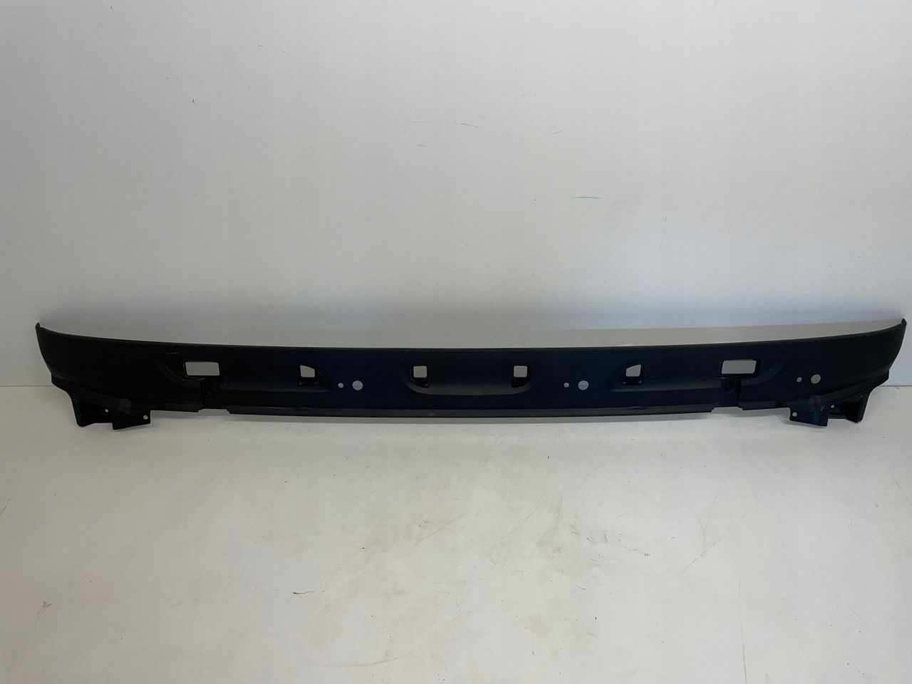 PODSZYBIE DAF MASKOWNICA OSŁONA DAF XF EURO 6 1940691 - Parabrisas para Camión: foto 1 PODSZYBIE DAF MASKOWNICA OSŁONA DAF XF EURO 6 1940691 - Parabrisas para Camión: foto 1