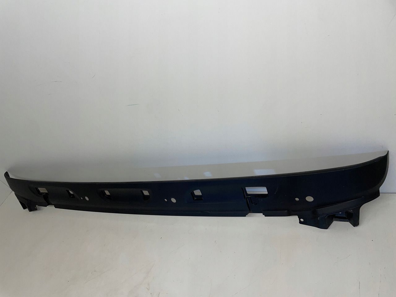 PODSZYBIE DAF MASKOWNICA OSŁONA DAF XF EURO 6 1940691 - Parabrisas para Camión: foto 3 PODSZYBIE DAF MASKOWNICA OSŁONA DAF XF EURO 6 1940691 - Parabrisas para Camión: foto 3