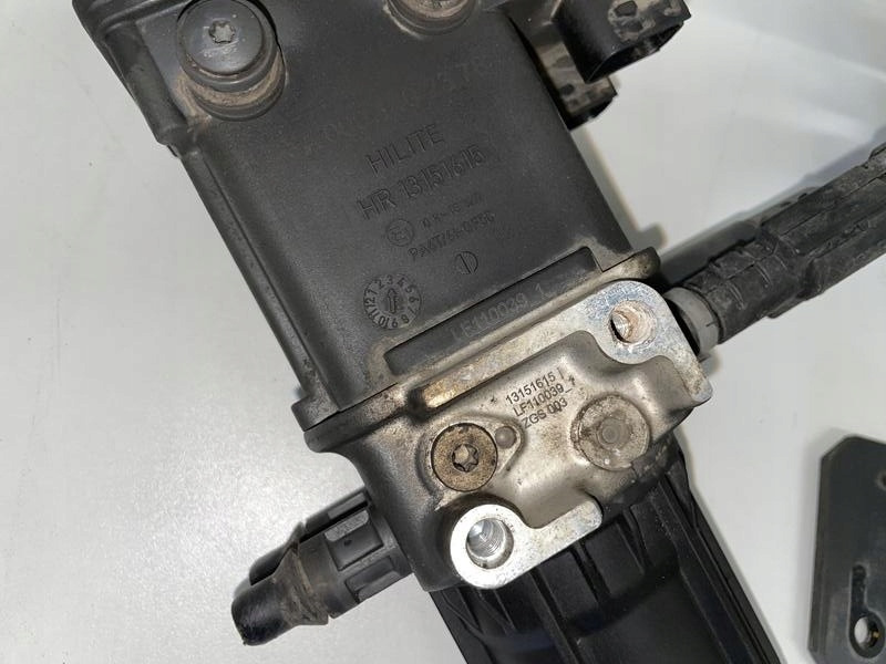 POMPA ADBLUE MERCEDES ACTROS MP4 MP 4 A0001402378 - Depósito de AdBlue para Camión: foto 2 POMPA ADBLUE MERCEDES ACTROS MP4 MP 4 A0001402378 - Depósito de AdBlue para Camión: foto 2