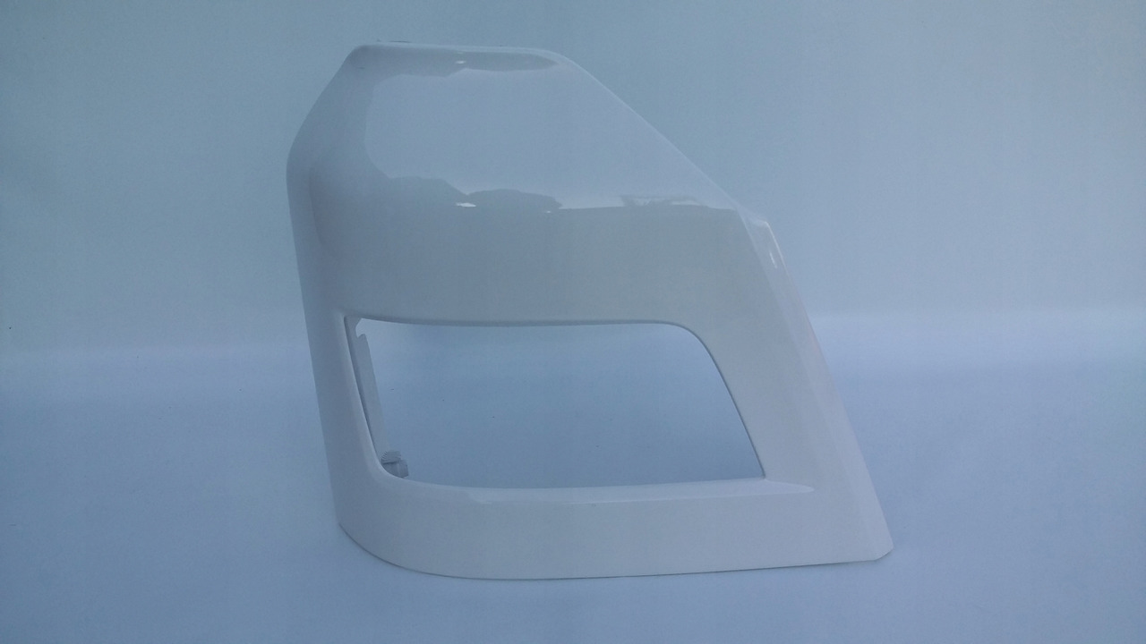 PRAWA OSŁONA REFLEKTORA MAN TGX EURO 6 ZDERZAK - Parachoques para Camión: foto 1 PRAWA OSŁONA REFLEKTORA MAN TGX EURO 6 ZDERZAK - Parachoques para Camión: foto 1