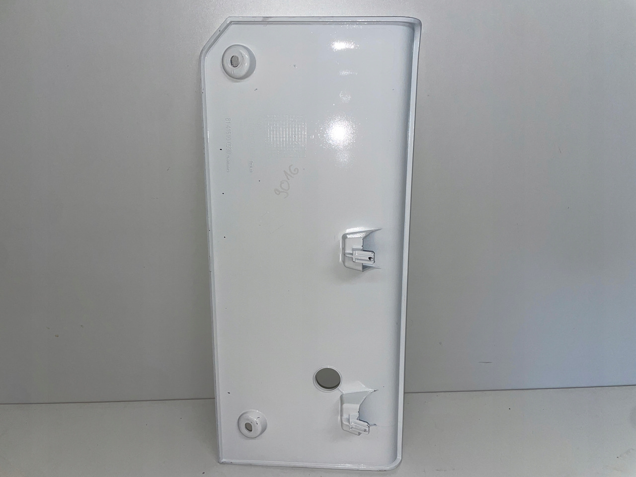 PRAWE ZAKOŃCZENIE ZDERZAKA MAN TGX TG3 MASKOWNICA 81416100988 - Parachoques para Camión: foto 2 PRAWE ZAKOŃCZENIE ZDERZAKA MAN TGX TG3 MASKOWNICA 81416100988 - Parachoques para Camión: foto 2