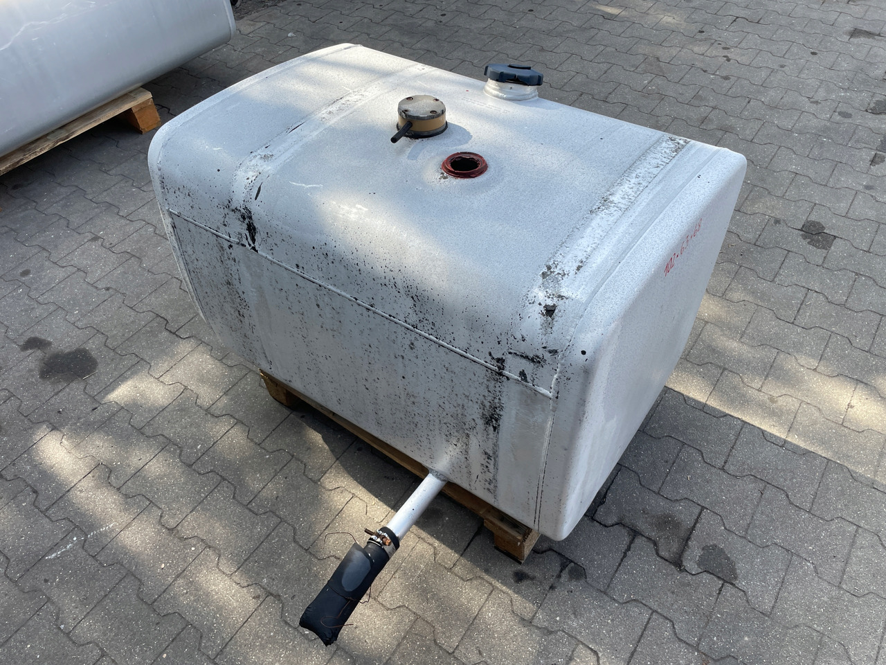Depósito de combustible para Camión ZBIORNIK PALIWA 400L MAN, SCANIA, VOLVO, MERCEDES ,IVECO 02922400: foto 7 Depósito de combustible para Camión ZBIORNIK PALIWA 400L MAN, SCANIA, VOLVO, MERCEDES ,IVECO 02922400: foto 7