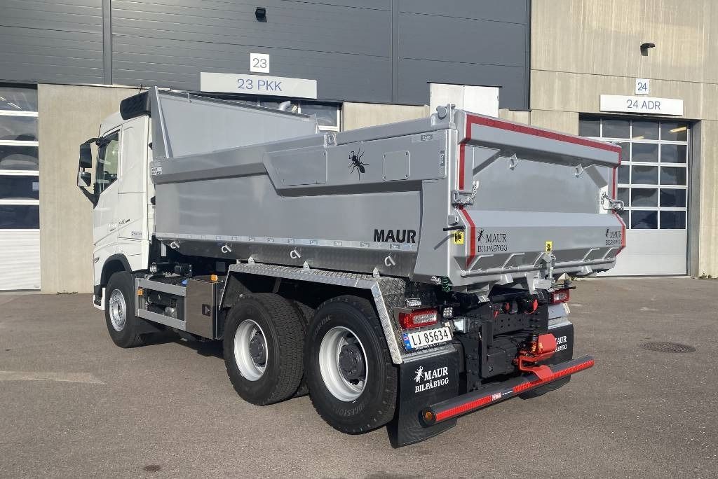 Volvo FH540 6x4 - Volquete camión: foto 3 Volvo FH540 6x4 - Volquete camión: foto 3