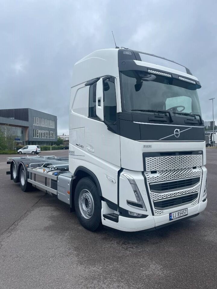 Volvo FH540 Containerbil - Levering omgående - Portacontenedore/ Intercambiable camión: foto 3 Volvo FH540 Containerbil - Levering omgående - Portacontenedore/ Intercambiable camión: foto 3